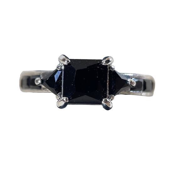Black and Silver Square Cut Ring Size 9 rectangle and Trilliant Triangle Accent - Picture 1 of 5